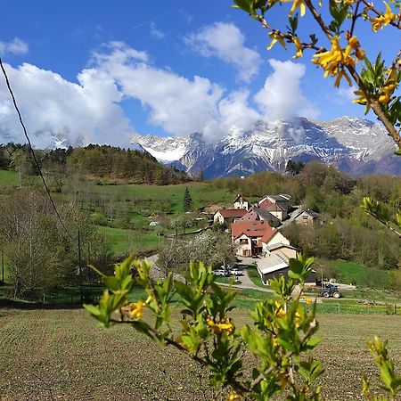 Les Clarines Perceneige - Chambre D'Hotes Vue Sur Montagne & Spa Saint-Jacques-en-Valgodemard Esterno foto