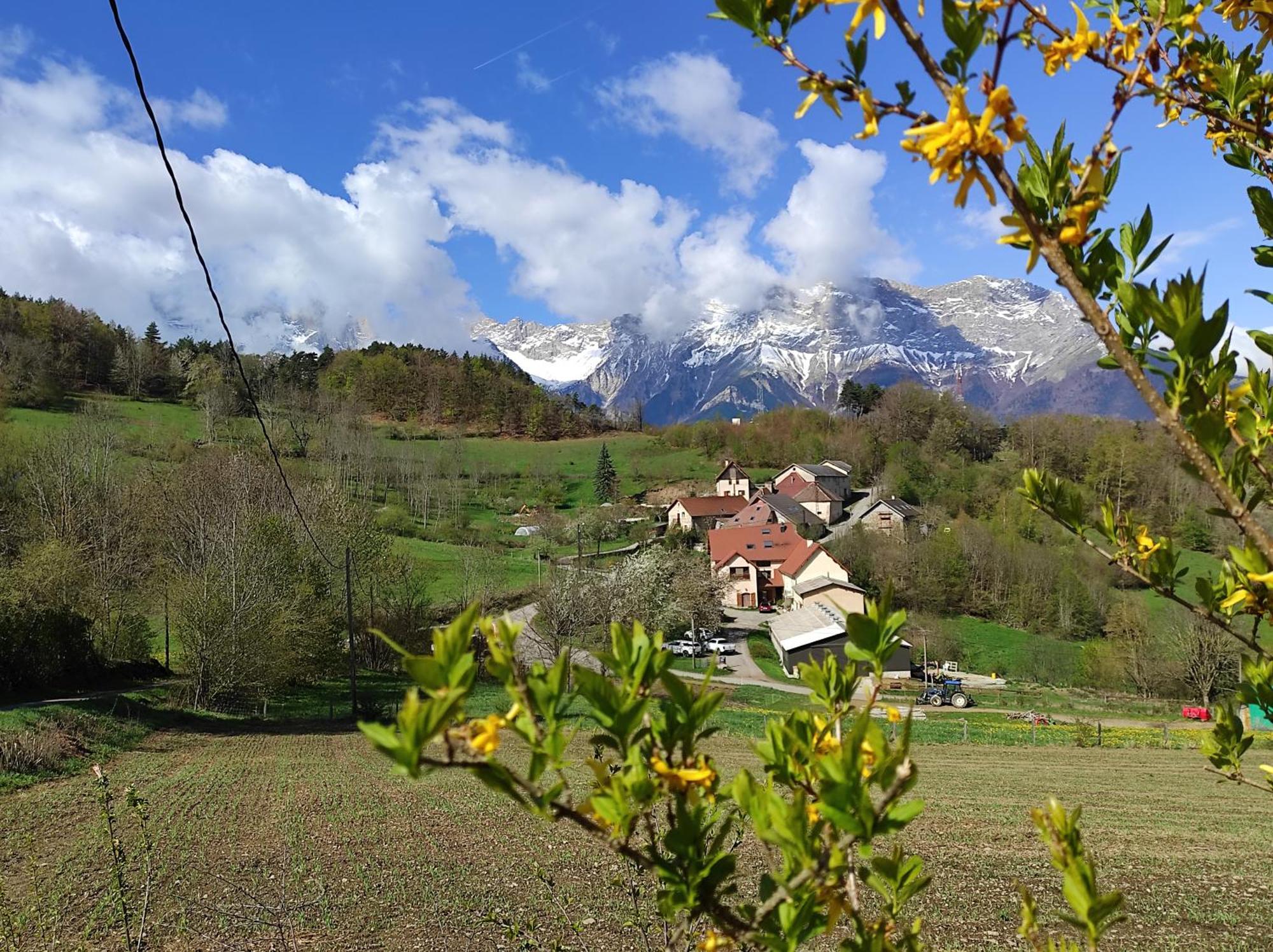 Les Clarines Perceneige - Chambre D'Hotes Vue Sur Montagne & Spa Saint-Jacques-en-Valgodemard Esterno foto